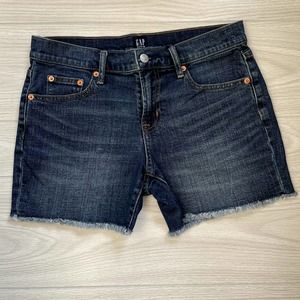 {GAP} 5" Short